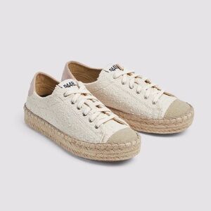 P448 Bilbao Petal Shoes - Never Worn